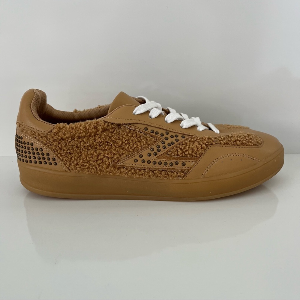 ZODIAC Sansa Stud Sneaker In Tan Shearling/faux Leather NEW